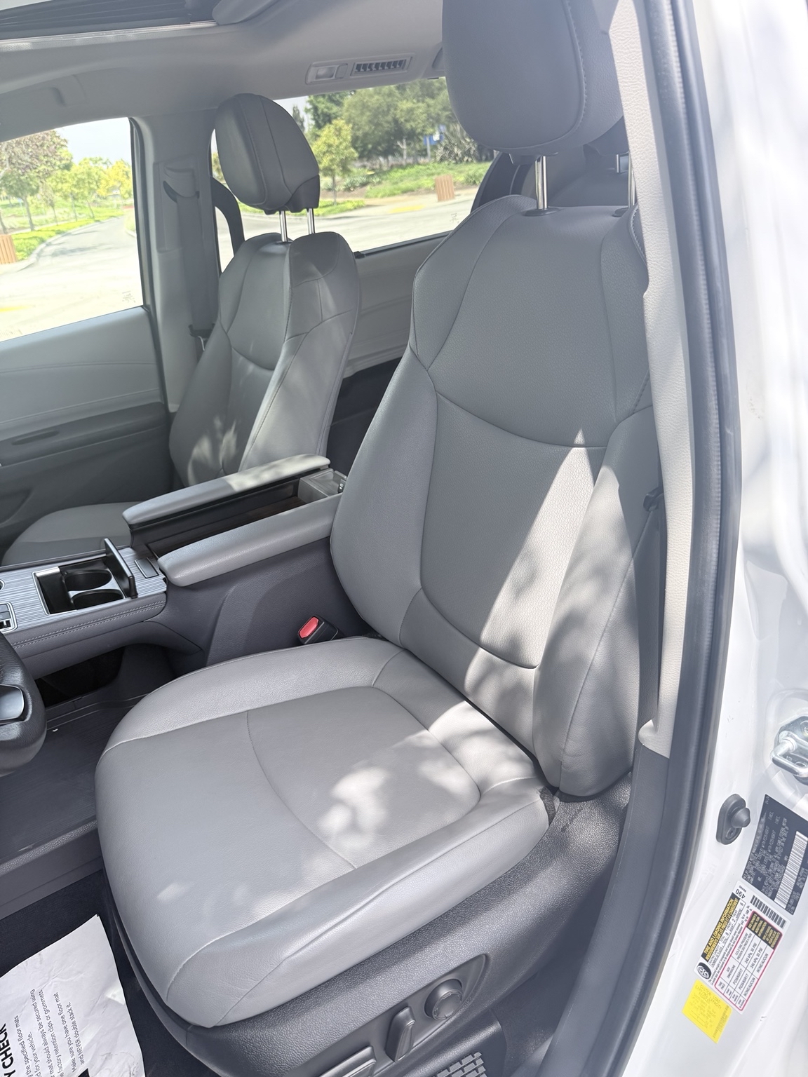 2024 Toyota Sienna XLE photo 15