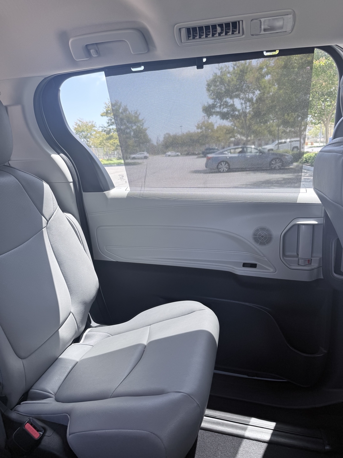 2024 Toyota Sienna XLE photo 17